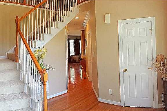 4th image of 205 Potter Ln