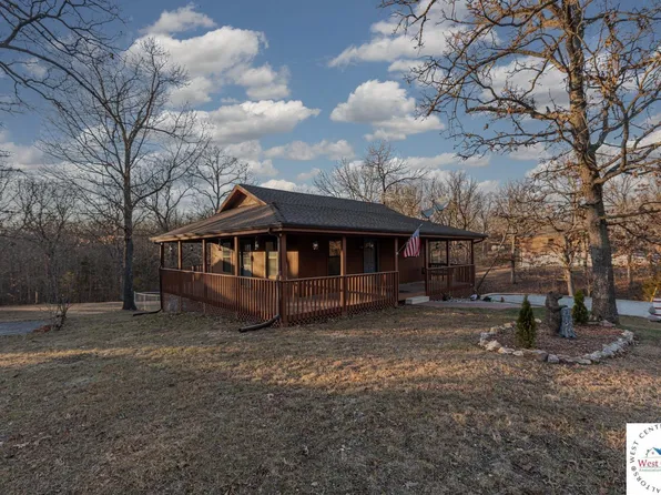 26049 Sharon Ln, Warsaw, MO 65355