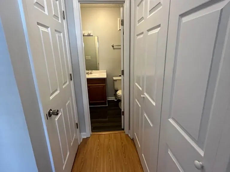 1843 Savannah Ct — Photo 26