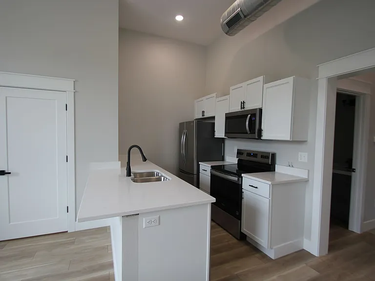 113 E Main St #1 — Photo 9