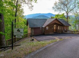 501 Smoky View Ct, Gatlinburg, TN 37738