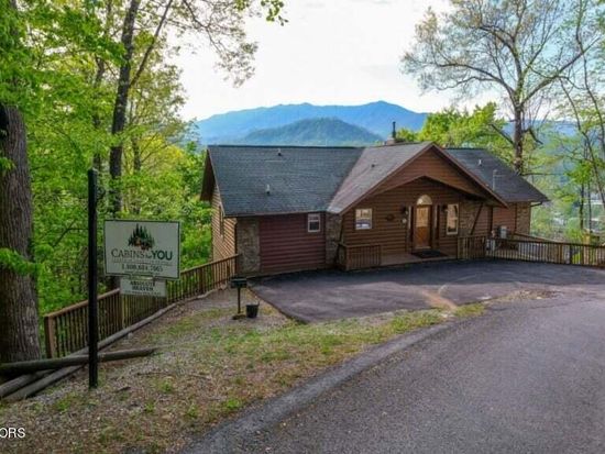 501 Smoky View Ct, Gatlinburg, TN 37738