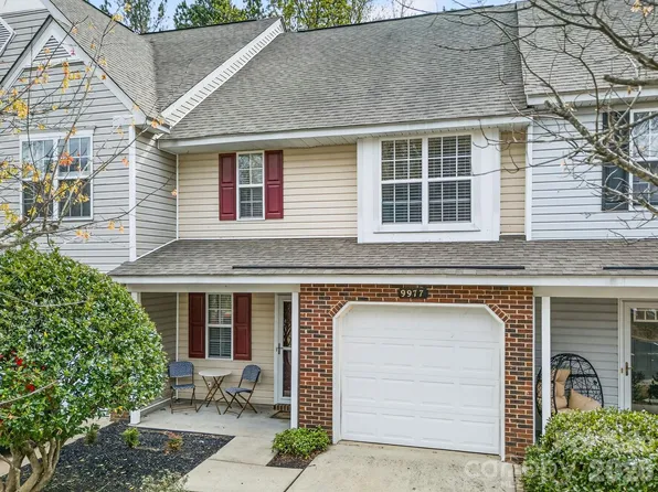 9977 Reindeer Way Ln, Charlotte, NC 28216
