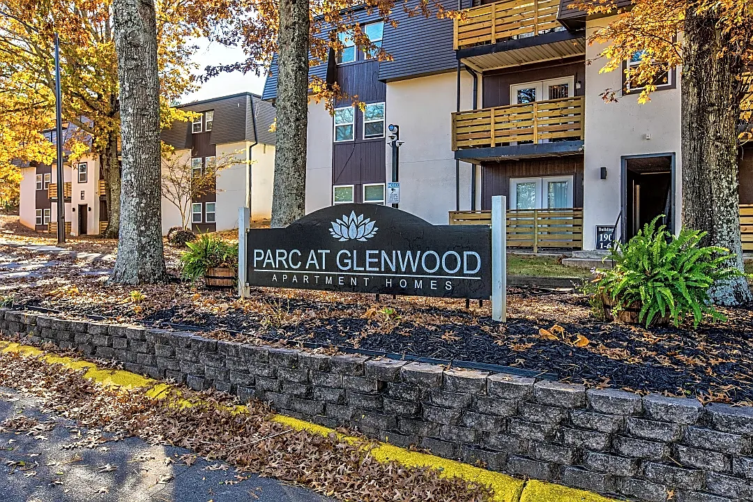 Park At Glenwood — Photo 2