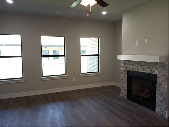 5th image of 306 Tricha Cir