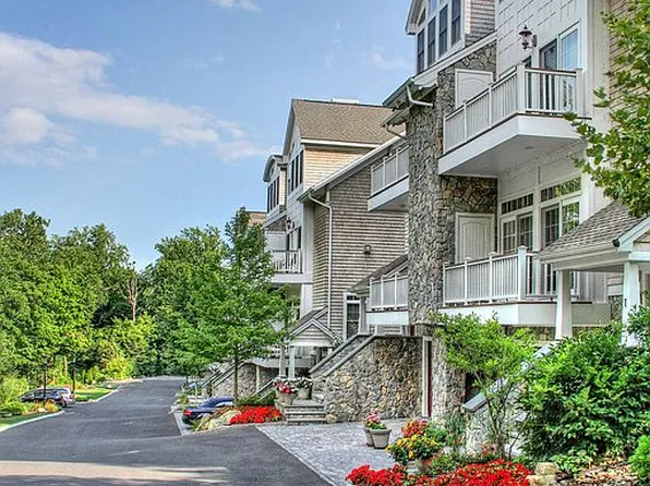 10 Trout Creek Rd, Shelton, CT 06484