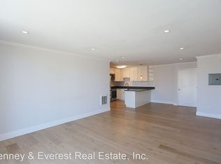 230 Wayne Ave #401, Oakland, CA 94606