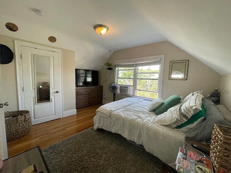 60 Frederick Ave #B — Photo 8