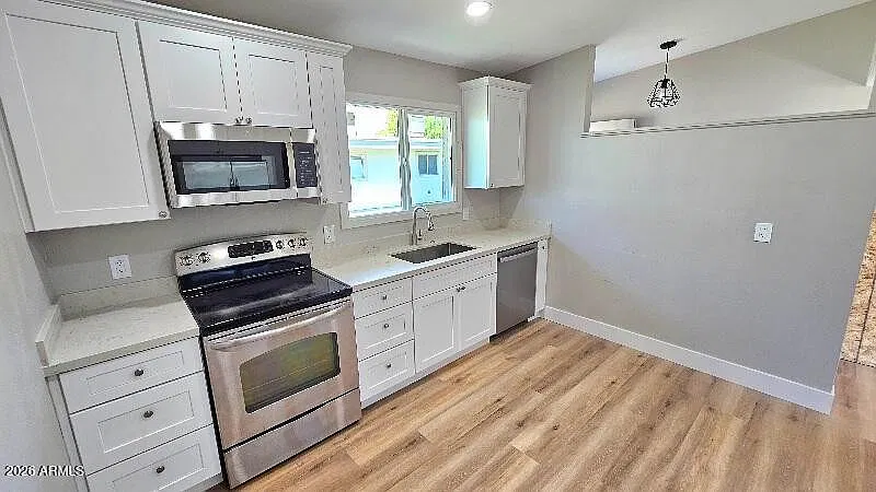 2202 W Heatherbrae Dr