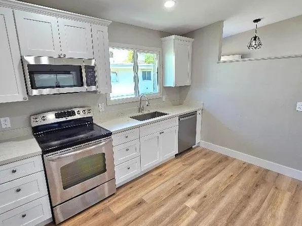 2202 W Heatherbrae Dr, Phoenix, AZ 85015