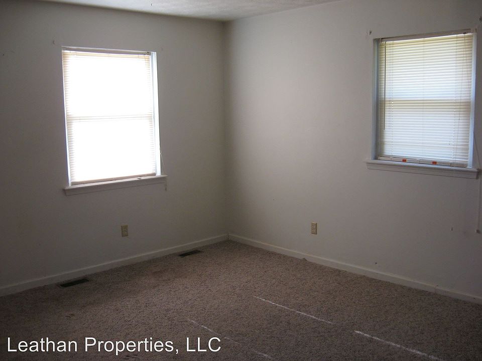 2nd image of 402 S Central Ave APT A