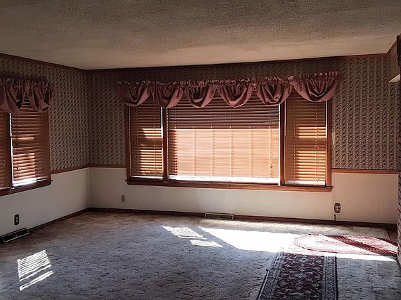 4th image of 12510 W Joliet Cir