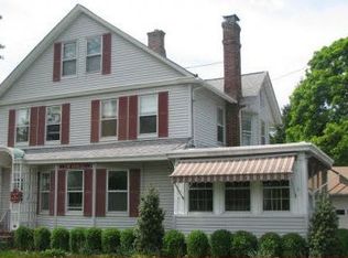 17 De Mun Pl, Far Hills, NJ 07931