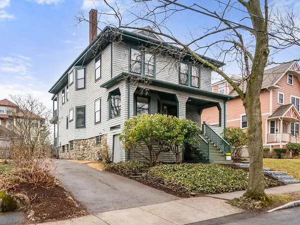 23 Lawndale St, Belmont, MA 02478