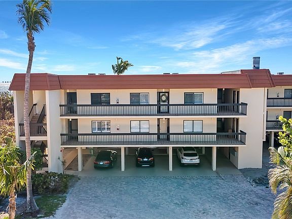 5th image of 303 Periwinkle Way Unit 122
