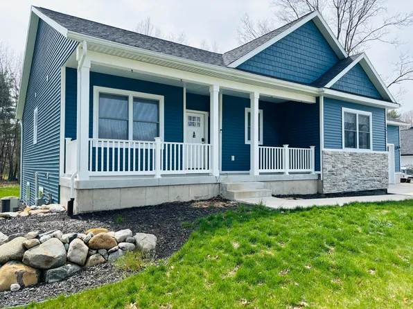 3945 Trailside Dr, Muskegon, MI 49444