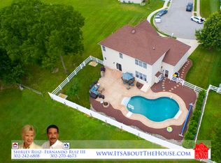 159 Bur Oak Dr, Smyrna, DE 19977