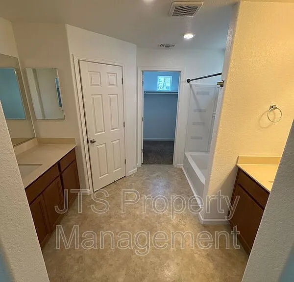 451 Ashwick Loop — Photo 11