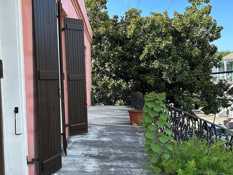 802 Spain St #3 — Photo 41