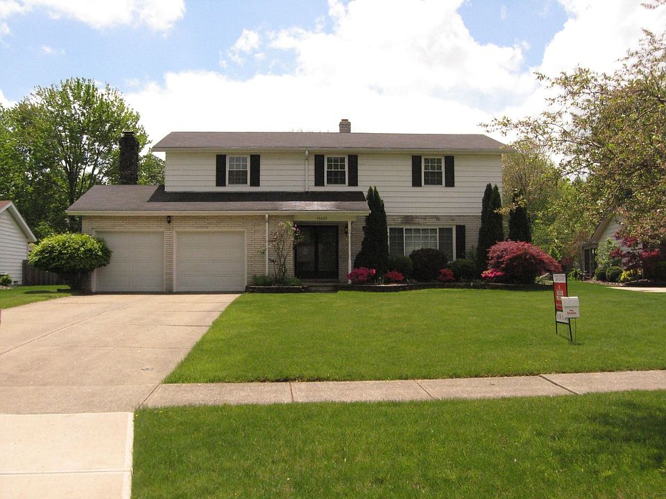 Spacious home with great floor plan and custom landscaping