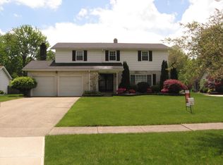 26669 Fairfax Ln, North Olmsted, OH