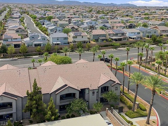 3rd image of 8250 N Grand Canyon Dr Unit 1006