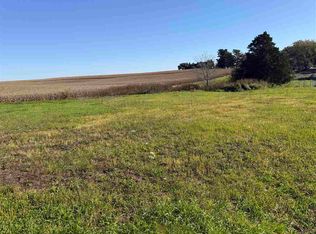 104 & 106 Cotter St, Columbus Junction, IA 52738