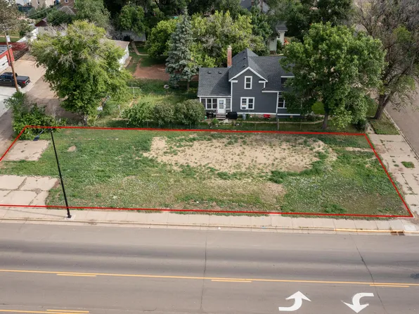 716 W Villard St, Dickinson, ND 58601