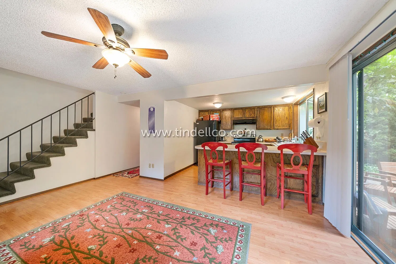 3 bed, 1.5 bath, 1360 sqft, $2,395 — Photo 4