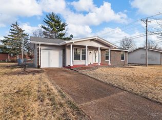 3040 Hampshire Dr, Florissant, MO