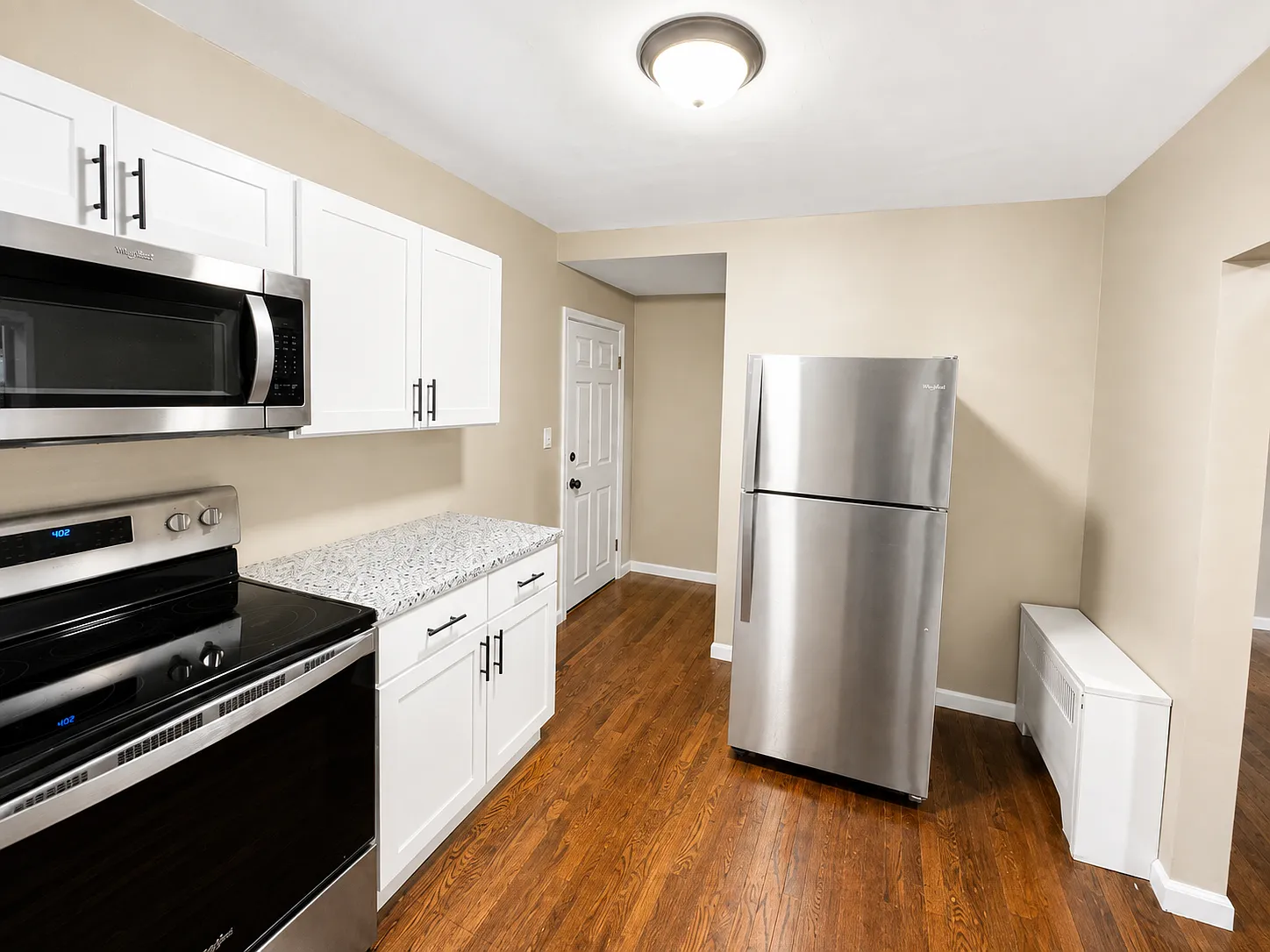 2 bed, 1200 sqft, $2,000 — Photo 2