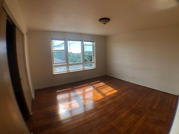 4th image of 5351 N California Ave