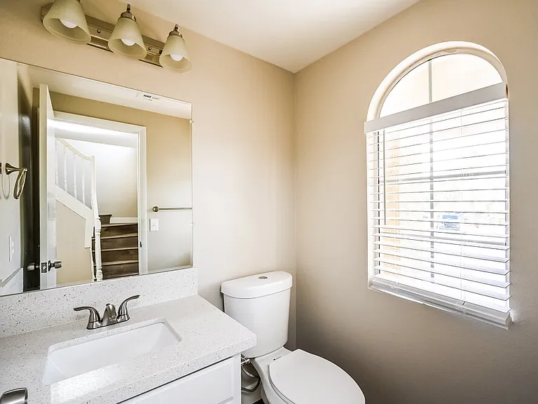 1512 Spreading Oak Dr — Photo 14