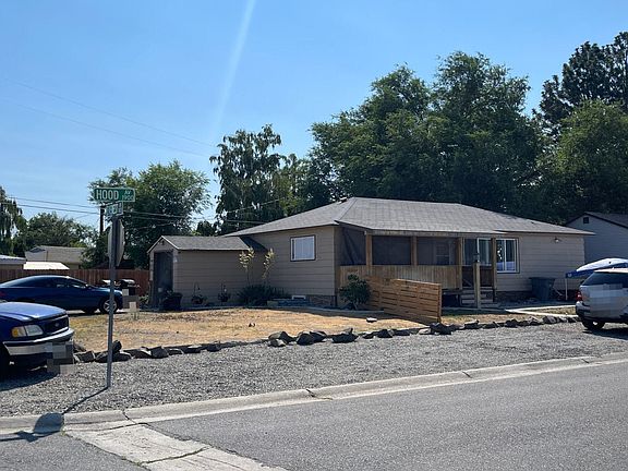 3rd image of 1905 Hood Ave