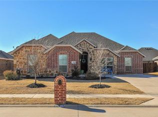 207 Cambridge St, Waxahachie, TX 75165
