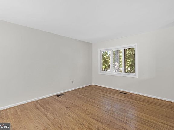 5th image of 145 Delos Ct