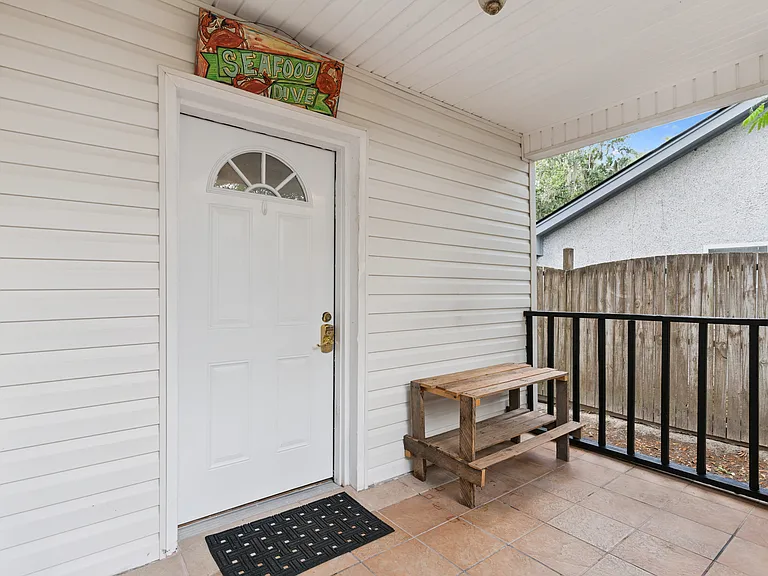 324 Pine St — Photo 11