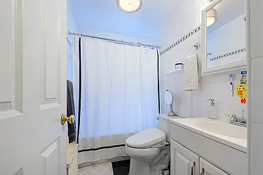 Rented by Rita S Citrin, LREB