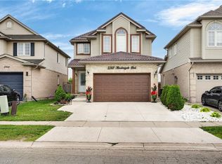 2560 Meadowgate Blvd, London, ON N6M 1L8