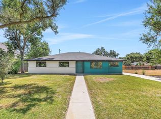 7915 S Braeswood Blvd, Houston, TX 77071