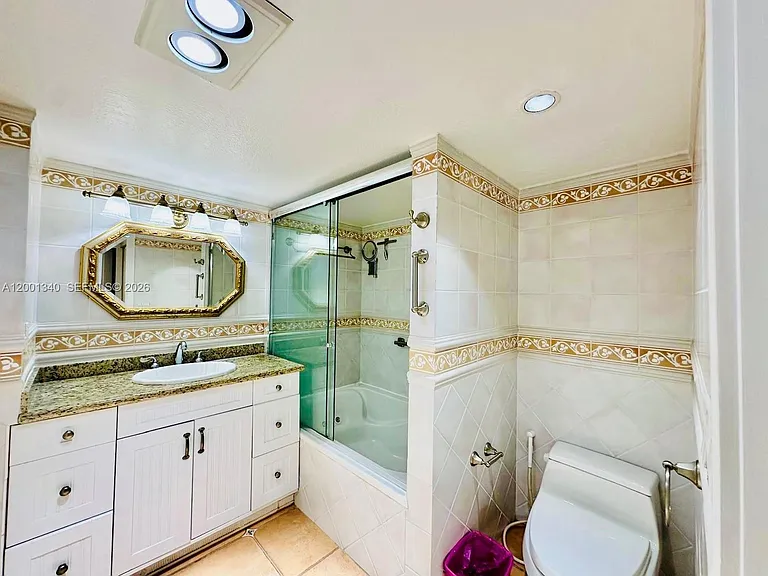 2555 Collins Ave #711 — Photo 6