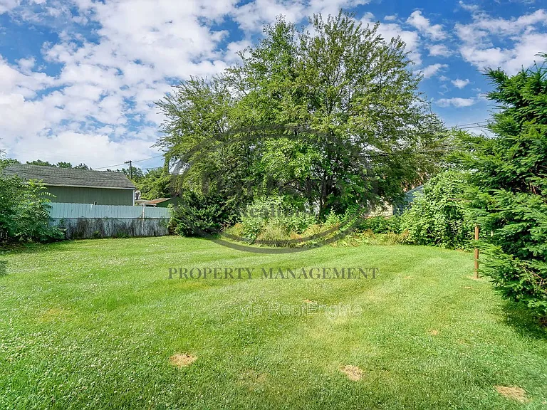 347 Darrow Ave — Photo 39