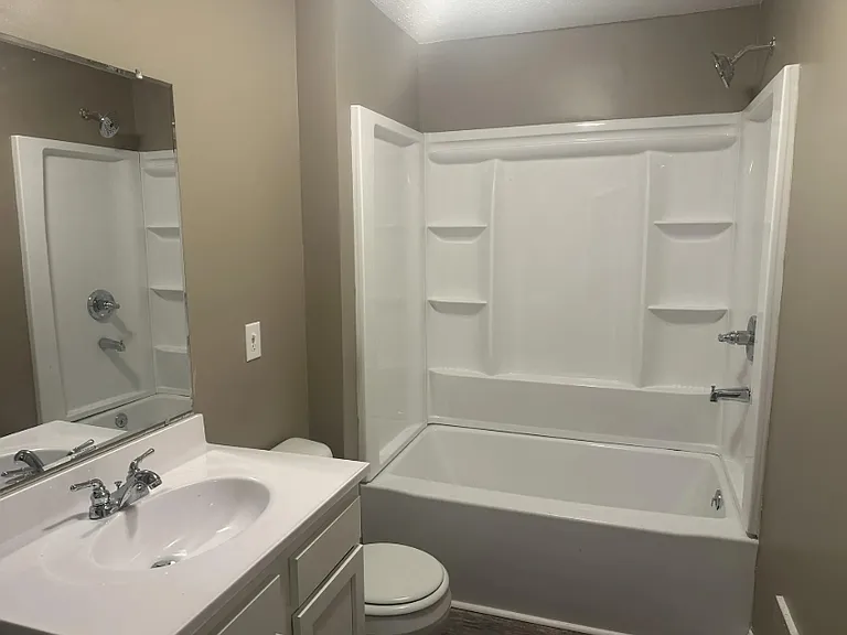 240 Geri Ln #B — Photo 3