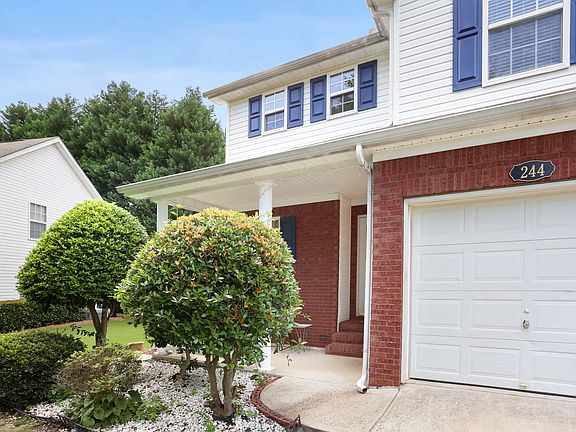2nd image of 244 Cottonwood Creek Cir