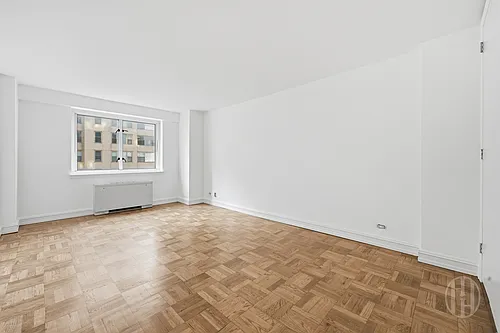 200 E 71st St #12D Photo 1