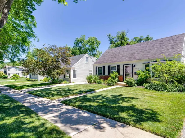 1011 N Haddow Ave, Arlington Heights, IL 60004