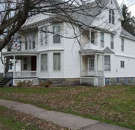 5th image of 131 Schuyler St