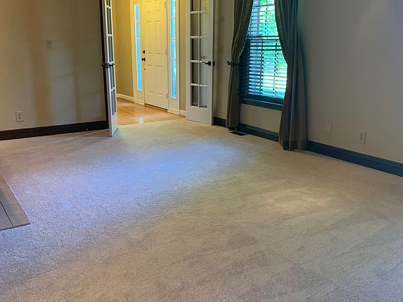 4th image of 3086 Arbor Dr