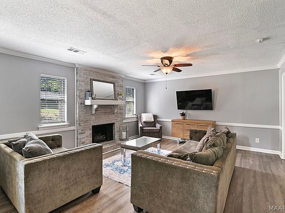3rd image of 3109 Milan Dr