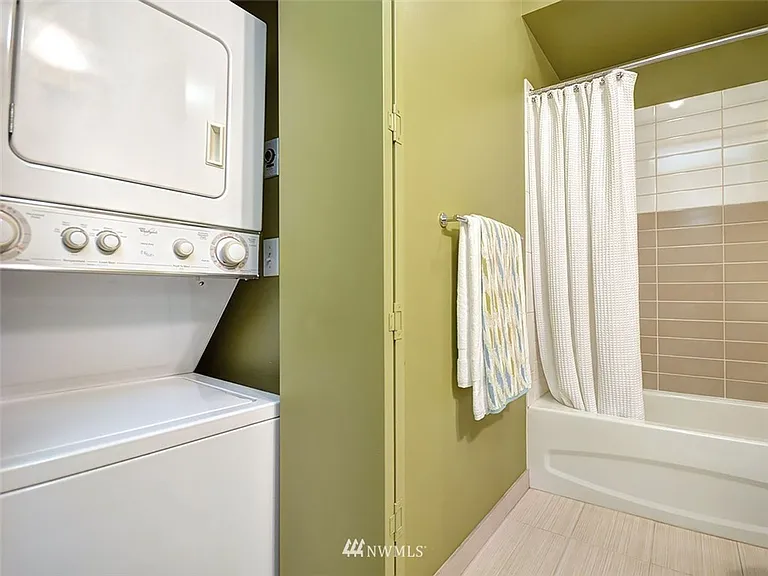 2960 Eastlake Ave E #305 — Photo 8